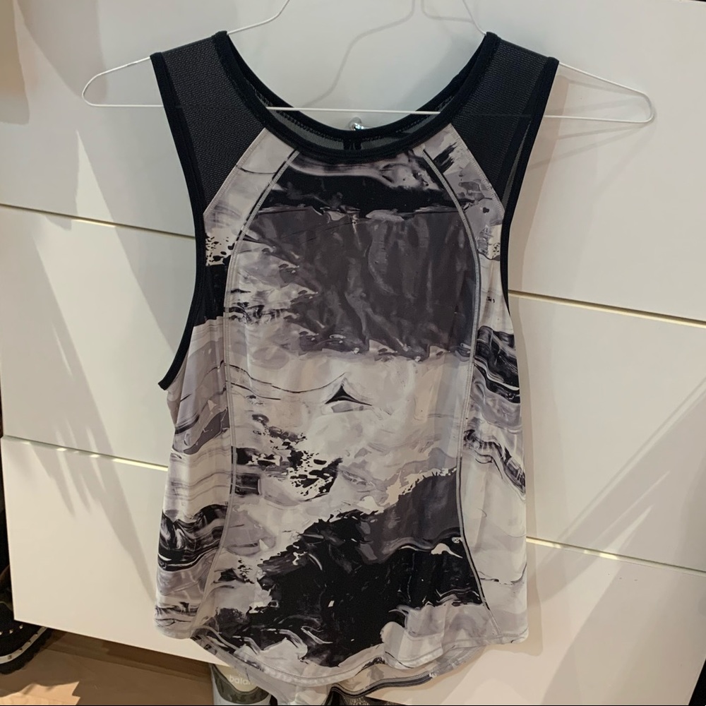 Lululemon sculpt tank